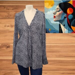 Suzanne Betro Women’s Leopard Print Tunic Top Long‎ Sleeve V-Neck Flowy Blouse M